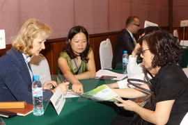 Representative from Herbapol company of Poland introduces herbal products to Vietnamese enterprises (Source: VNA) 