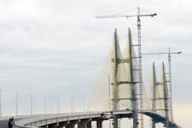 Neak Loeung bridge built by Japan's Sumitomo Mitsu construction company at a total cost of 95 million USD (Source: AFP/VNA)