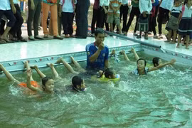 Students learn to swim as a life skill in Hai Phong city (Source: VNA)
