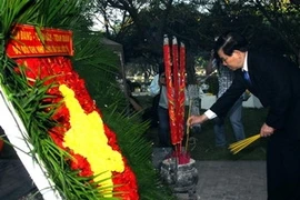 Government and State leaders on tour for pre-Tet visits