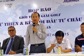 The organiser announced the first Asian Charity and Investment Connection Golf Tournament in Hanoi in a press conference. (Photo: baomoi)