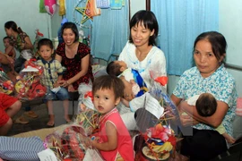 40 concert programmes will be brought to hospitals in the country. (Photo: VNA)