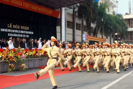 NA Chairman Nguyen Sinh Hung attended a ceremony launching the 2014-2015 academic year. (Source: VNA)