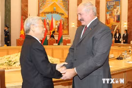 President A. Lukashenko in the reception for Party General Secretary Nguyen Phu Trong (Photo: VNA) 