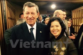 Uruguayan Foreign Minister Rodolfo Nin Novoa and a representative of the Vietnamese Embassy in Uruguay at the inaugural ceremony (Source: VNA)