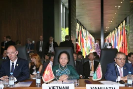 Vice President Nguyen Thi Doan (centre) at the closing ceremony (Photo: VNA)