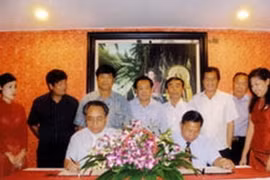 Vietnam, Laos strengthen press ties 