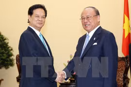 Prime Minister Nguyen Tan Dung receives Tsutomu Takebe, special advisor to the Japan-Vietnam Friendship Parliamentary Alliance (Source: VNA)