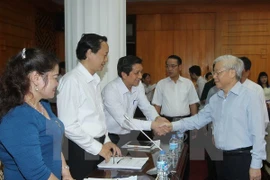 Party General Secretary Nguyen Phu Trong met with Lang Son's province's authorities on April 22 (Photo:VNA)