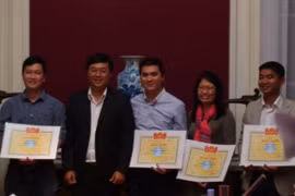 Outstanding students in Belgium were received certificates of merit from the Central Committee of the Vietnam Students’ Association (Source: VNA)