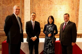 Prince Andrew, the Duke of York, (first from left) highlighted the important role businesses play in enhancing UK-Vietnam relations.(Photo: VNA)