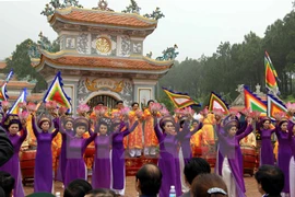 A performance at the Temple of Huyen Tran Princess festival in Hue (Photo: VNA)