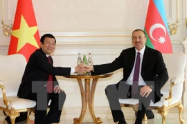 State President Truong Tan Sang (L) and Azerbaijani President Ilham Alyev. Photo: VNA