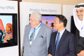 VNA Deputy General Director (right); OANA Secretary General and ITAR-TASS First Deputy Director General Mikhail Gusman (left) (Photo: VNA)