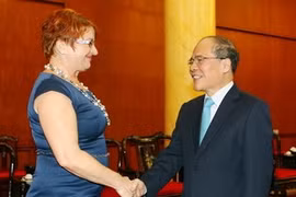 NA Chairman Nguyen Sinh Hung receives ice President of the Czech Senate Miluse Horska (Source:VNA)