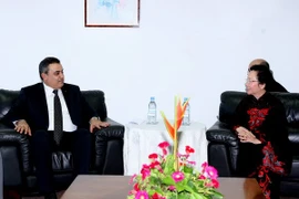 Vice State President Nguyen Thi Doan (R) meets with Prime Minister of Tunisia Medhi Jomaa (Photo: VNA)