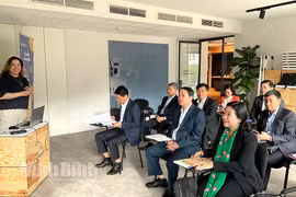 At the working session between the Ninh Binh delegation and the Brussels Enterprises Commerce and Industry. (Photo: baoninhbinh.org.vn)