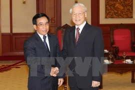 Party chief receives Lao Vice President 
