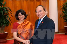 Outgoing coordinator asked to keep supporting UN-Vietnam ties