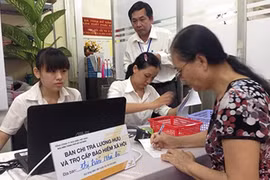 HCM City expands pension payment at post offices 