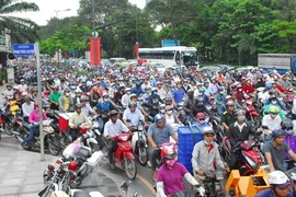 HCM City aims to unclog roads to airport