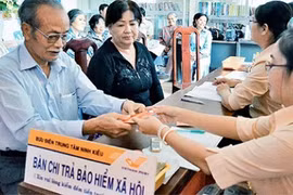 PM urges ministry to finish decree on voluntary pensions