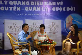 Books on Lee Kuan Yew, Singapore introduced