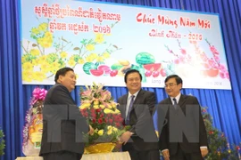 Long An, Cambodian border localities enhance ties