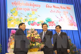 Long An, Cambodian border localities enhance ties