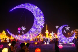 Giant lanterns light up Hanoi at night
