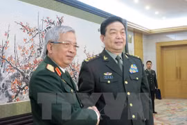  Vietnam, China beef up defence ties