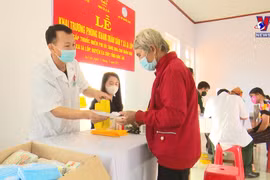 Military doctors offer treatment in Dak Lak border communes