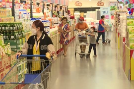 Retailers anticipate business to pick up in year-end shopping season