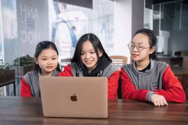 Digital transformation in education: Identifying difficulties for further development