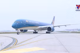 Vietnam Airlines notifies passengers of departure gates via messages