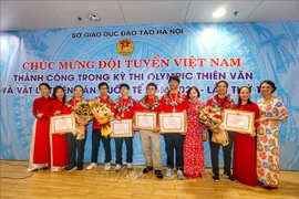 Vietnamese students win prizes at Int’l Olympiad