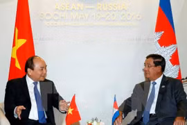 PM holds bilateral meetings on ASEAN-Russia summit sidelines 