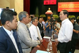 President meets with entrepreneurs in HCM City