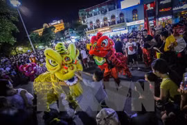 Mid-autumn Full Moon Festival to light up cities 