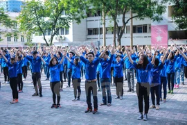 Ho Chi Minh City reviews summer youth volunteer campaign