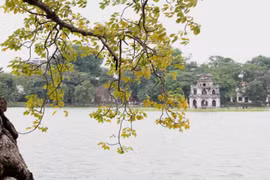 Photo exhibition reflects modern Hanoi