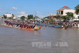 Khmer celebrate Ok Om Bok festival 