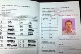 Hanoi begins issuing int’l driving licences