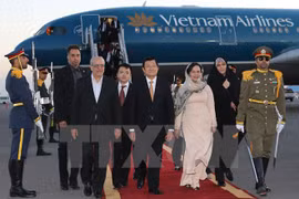 President Truong Tan Sang starts State visit to Iran