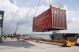 Economists suggest ways to access global supply chains