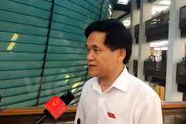 Constituents pay attention to economic restructuring