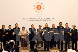 Vietnam attends ASEAN trade, investment meetings in Laos