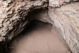 Fact-finding trip to newly-discovered tunnel in Quang Tri