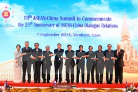 PM suggests ASEAN increase external relations 