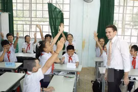Efforts required to improve English training in primary schools